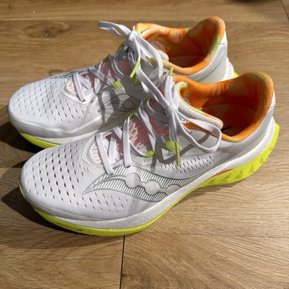 Saucony Endorphin Speed 4 - Picture 1 of 6